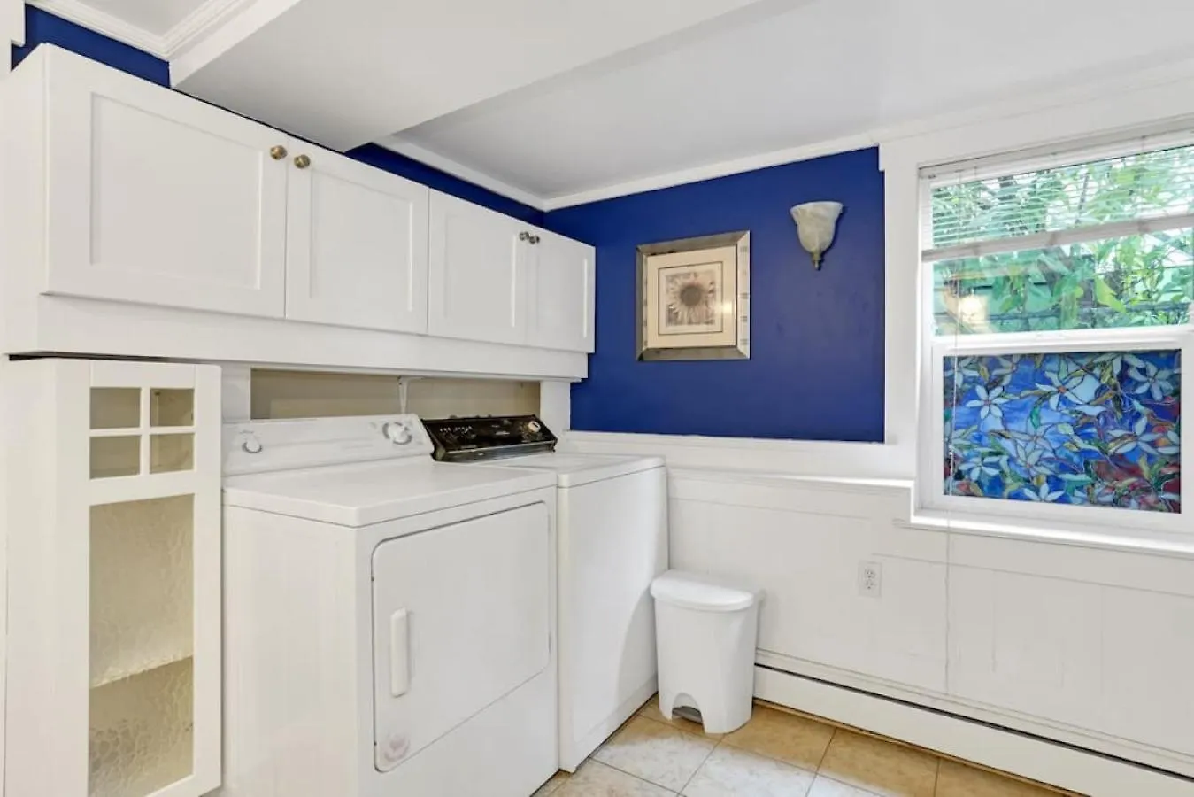 Artsy Private Guest Suite With Outdoor Saloon Vancouver